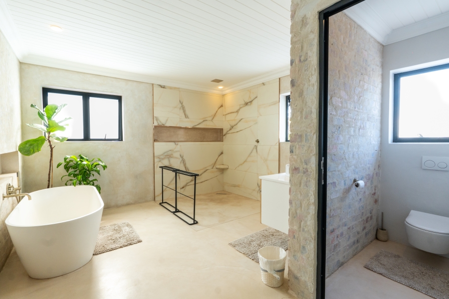 5 Bedroom Property for Sale in Van Riebeeckstrand Western Cape